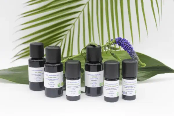 Hydrolat et huile essentielle